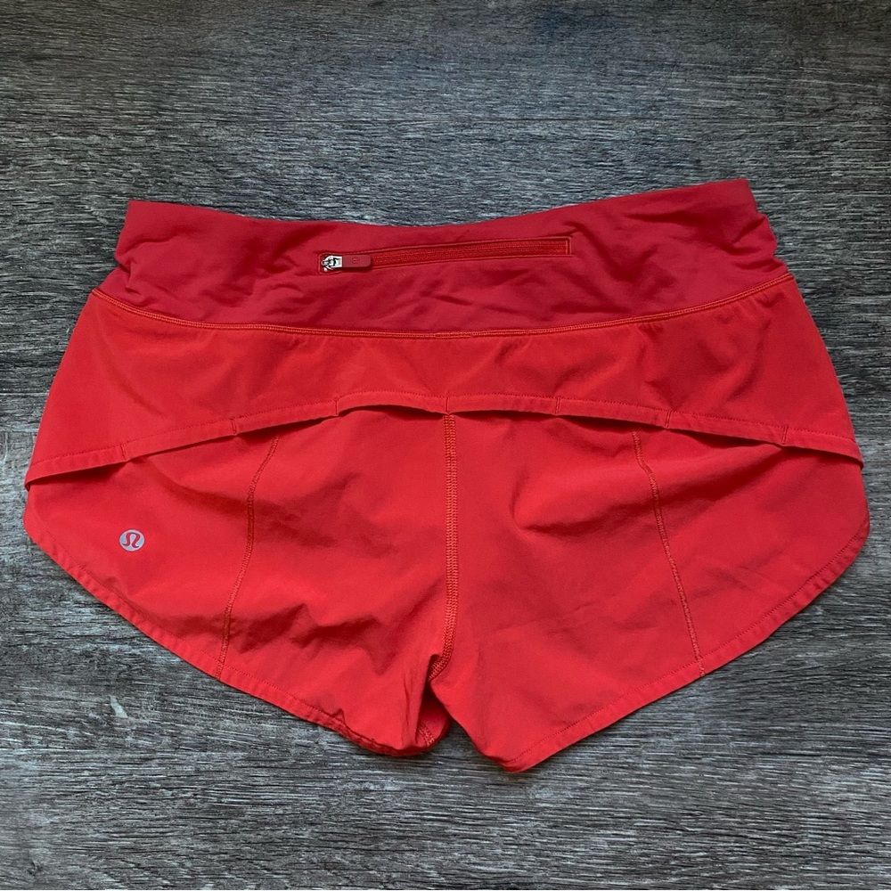 Lululemon Speed Up Low-rise Lined Shorts 2”
Size 4